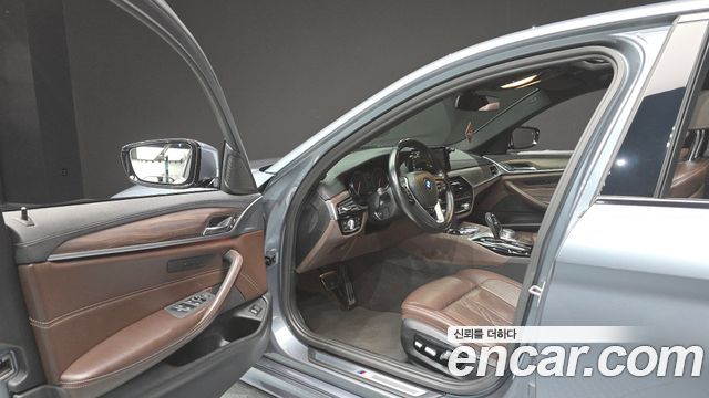 BMW 5-Series 520d M Sport Package Plus