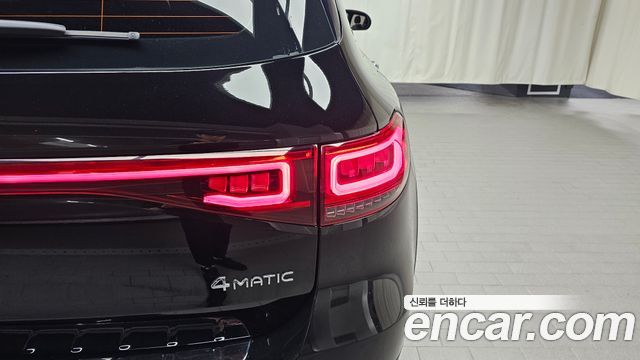Mercedes-Benz EQB EQB300 4MATIC