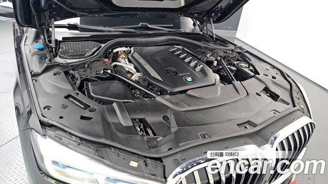 BMW 7-Series 740d xDrive Design Pure Excellence