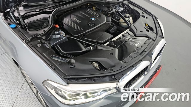 BMW 5-Series 520d xDrive M Sport Package Plus