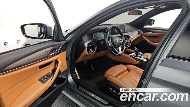 BMW 5-Series 520d xDrive M Sport Package Plus