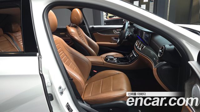 Mercedes-Benz E-Class E350 4MATIC AMG Line