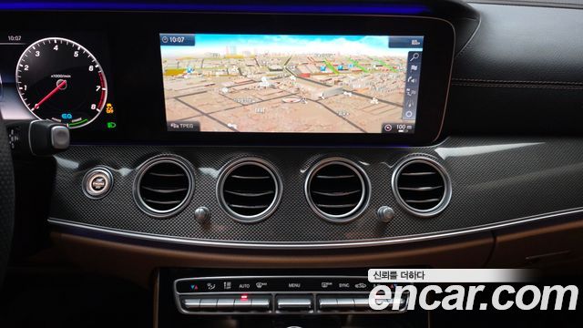 Mercedes-Benz E-Class E350 4MATIC AMG Line