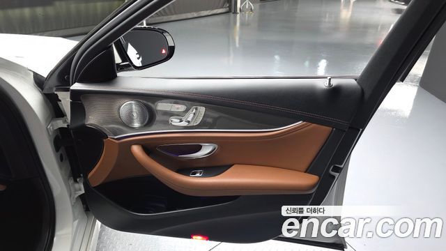 Mercedes-Benz E-Class E350 4MATIC AMG Line
