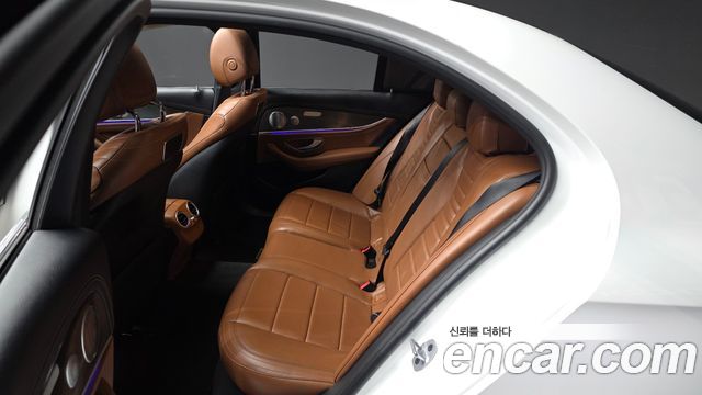 Mercedes-Benz E-Class E350 4MATIC AMG Line