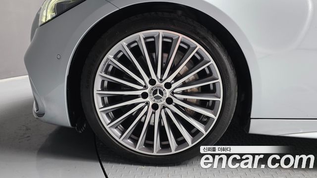 Mercedes-Benz C-Class C300 4MATIC AMG Line