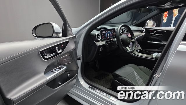 Mercedes-Benz C-Class C300 4MATIC AMG Line