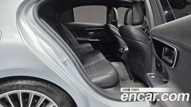 Mercedes-Benz C-Class C300 4MATIC AMG Line