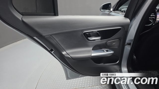 Mercedes-Benz C-Class C300 4MATIC AMG Line