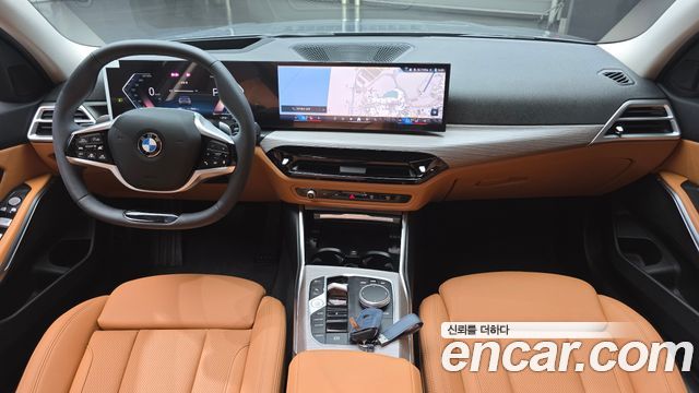 BMW 3-Series 320i