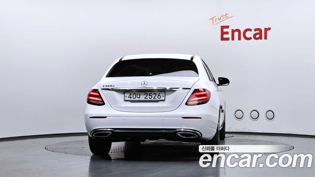 Mercedes-Benz E-Class E220d Avantgarde