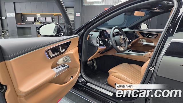 Mercedes-Benz E-Class E300 4MATIC AMG Line