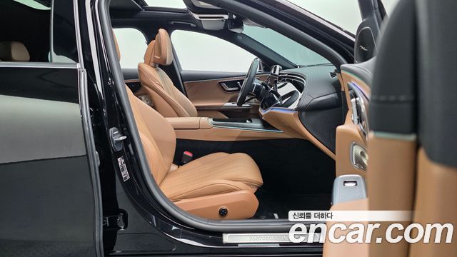 Mercedes-Benz E-Class E300 4MATIC AMG Line
