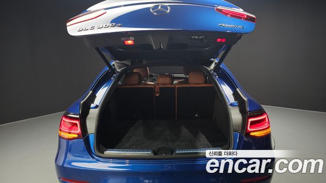 Mercedes-Benz GLC-Class GLC300e 4MATIC Coupe