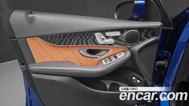 Mercedes-Benz GLC-Class GLC300e 4MATIC Coupe