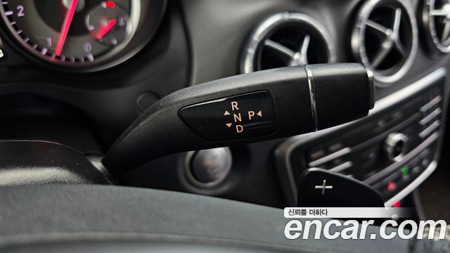 Mercedes-Benz CLA-Class CLA200 d 4MATIC