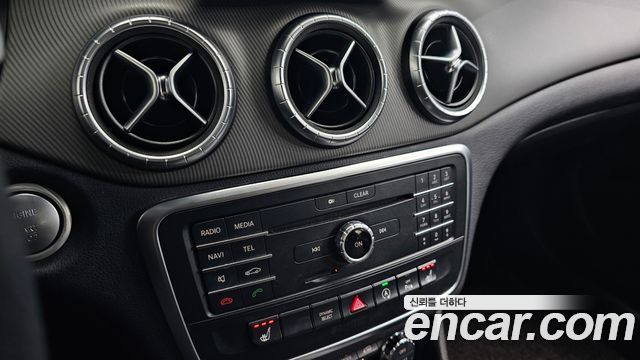 Mercedes-Benz CLA-Class CLA200 d 4MATIC