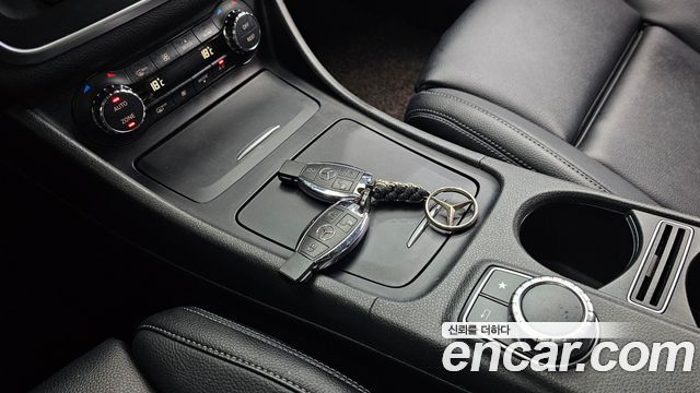 Mercedes-Benz CLA-Class CLA200 d 4MATIC