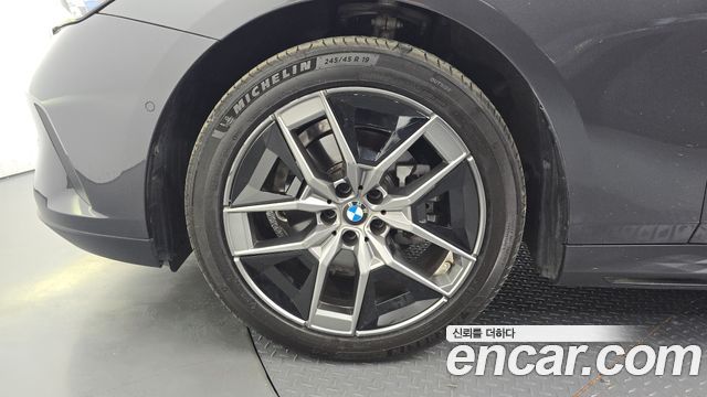 BMW 5-Series 520i