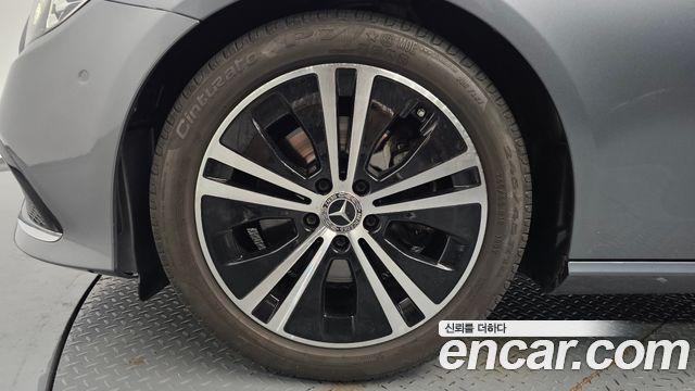 Mercedes-Benz E-Class E250 Avantgarde