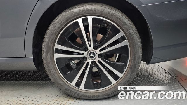 Mercedes-Benz E-Class E250 Avantgarde