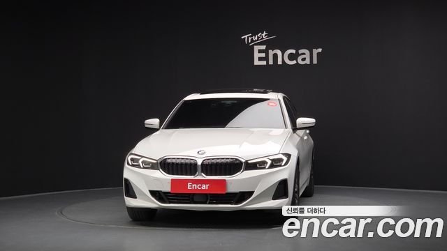 BMW 3-Series 320i