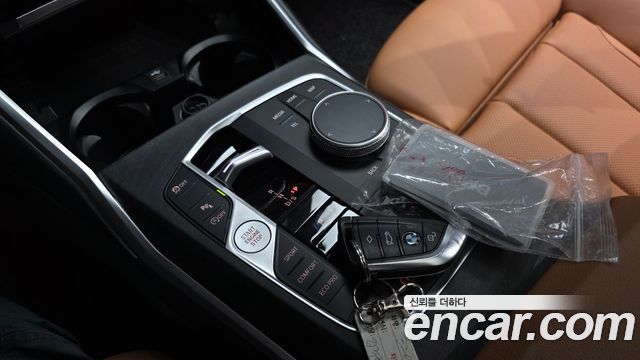 BMW 3-Series 320i