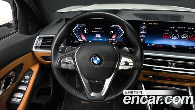 BMW 3-Series 320i