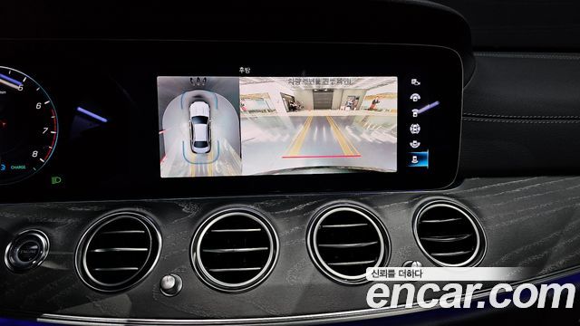Mercedes-Benz E-Class E350 4MATIC AMG Line