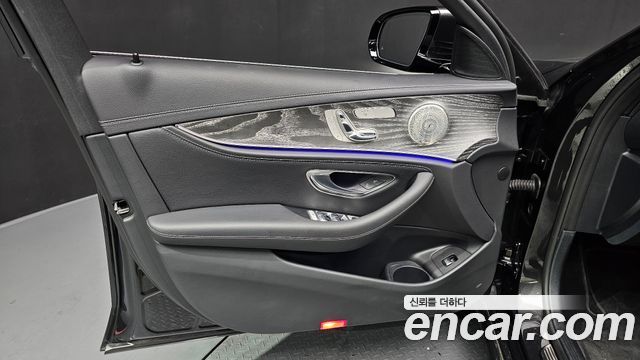 Mercedes-Benz E-Class E350 4MATIC AMG Line