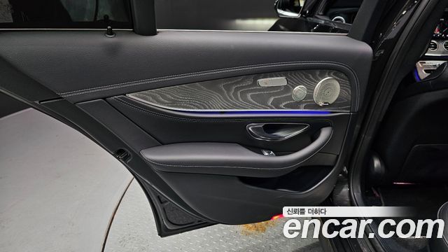 Mercedes-Benz E-Class E350 4MATIC AMG Line