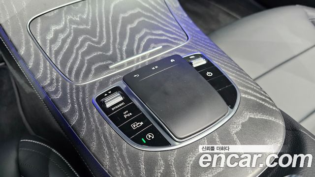 Mercedes-Benz E-Class E350 4MATIC AMG Line
