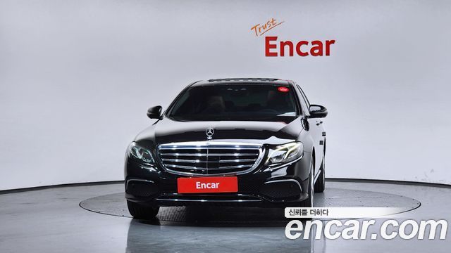 Mercedes-Benz E-Class E300 4MATIC Exclusive