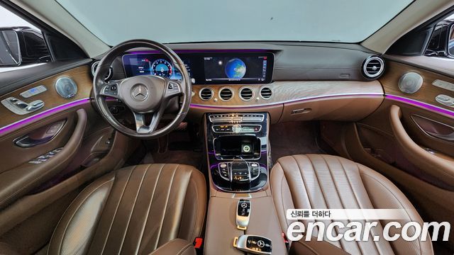 Mercedes-Benz E-Class E300 4MATIC Exclusive