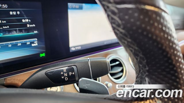 Mercedes-Benz E-Class E300 4MATIC Exclusive