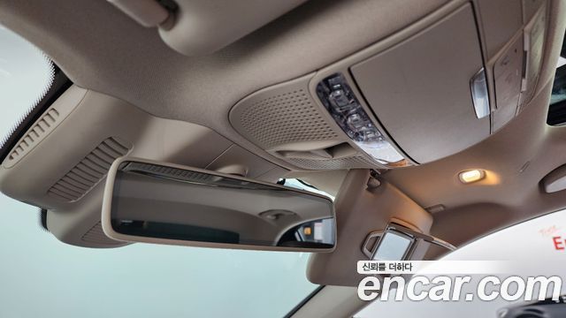 Mercedes-Benz E-Class E300 4MATIC Exclusive