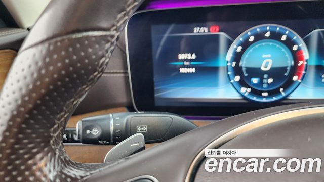 Mercedes-Benz E-Class E300 4MATIC Exclusive