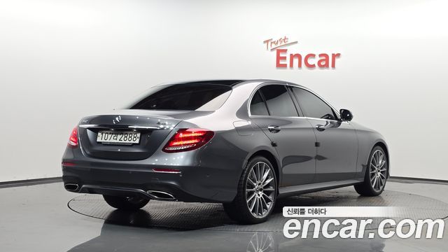 Mercedes-Benz E-Class E350 4MATIC AMG Line