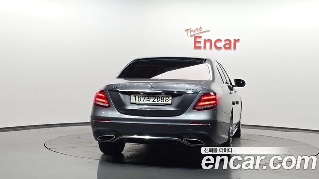 Mercedes-Benz E-Class E350 4MATIC AMG Line