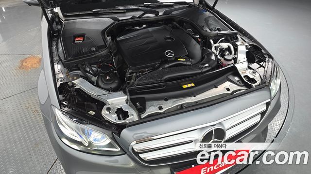 Mercedes-Benz E-Class E350 4MATIC AMG Line