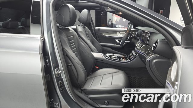 Mercedes-Benz E-Class E350 4MATIC AMG Line