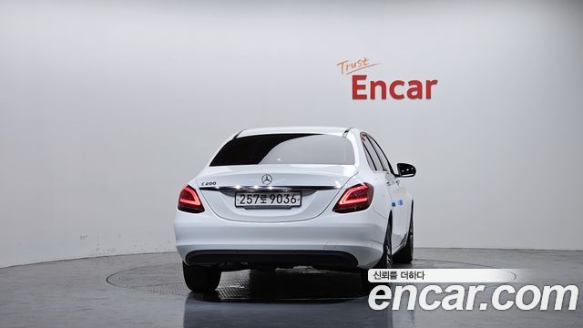 Mercedes-Benz C-Class C200