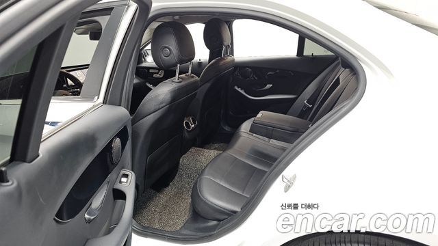 Mercedes-Benz C-Class C200