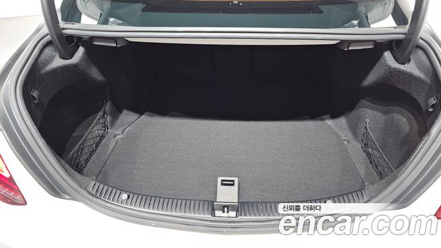 Mercedes-Benz C-Class C200