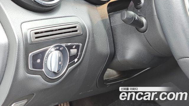Mercedes-Benz C-Class C200