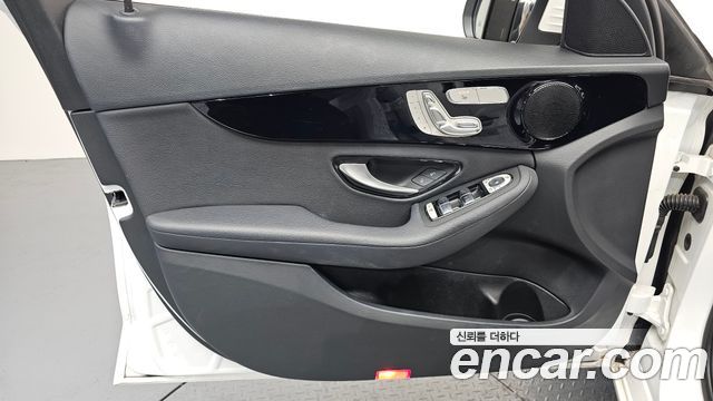 Mercedes-Benz C-Class C200