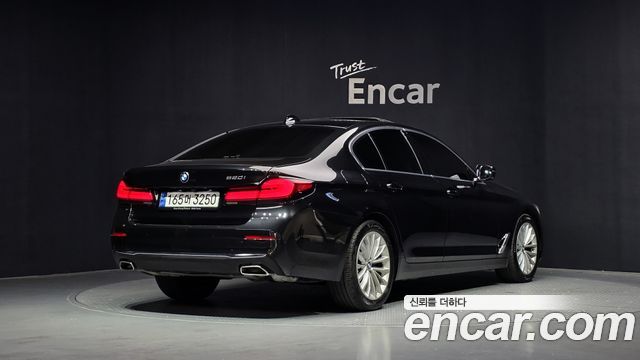 BMW 5-Series 520i Luxury