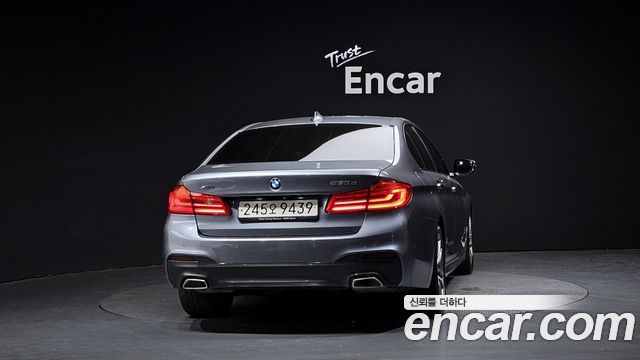 BMW 5-Series 520d xDrive M Sport Package Plus