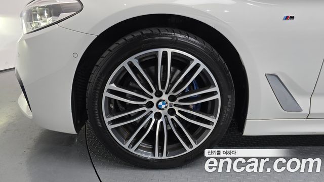 BMW 5-Series 530i xDrive M Sport Package Plus