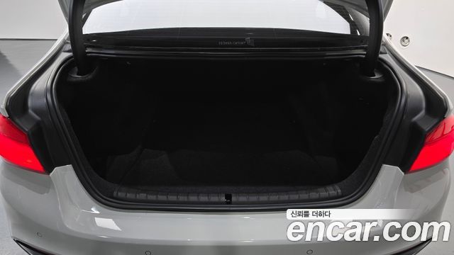 BMW 5-Series 530i xDrive M Sport Package Plus